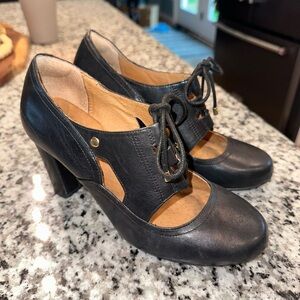 Clarks Black Heels Size 6.5